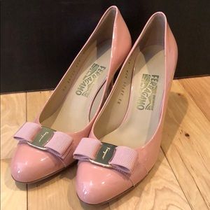 NEW!! SALE!!! Salvatore Ferragamo Heel! 💐